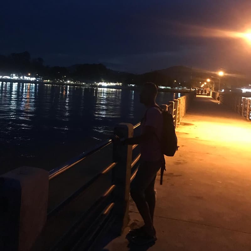 Закат 🌅 на пирсе, ну как закат, почти глаз коли, а закат был на острове.... где не было более не единой души 🔥